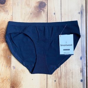 NWT SmartWool Merino Wool Bikini Briefs Black MD